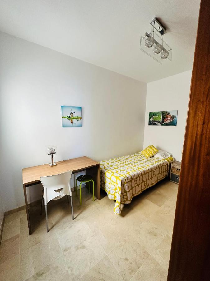 Elena Is A Comfortable And Well Located Flat Las Palmas Buitenkant foto